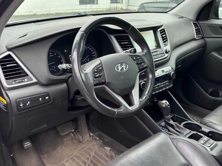 Hyundai Tucson Limited* Pano* Back cam* 2ключа* Keyless* Подгрев*, снимка 5 - Автомобили и джипове - 55103148