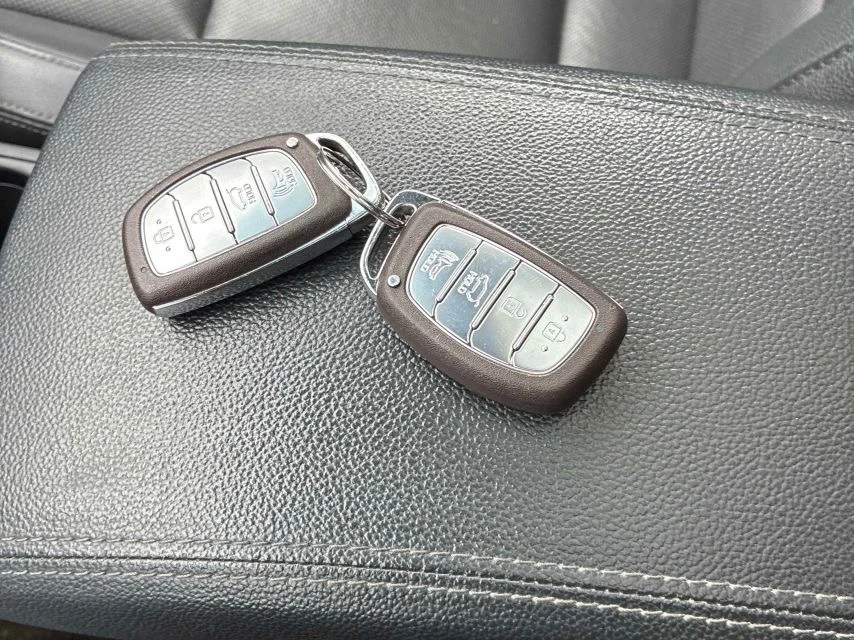 Hyundai Tucson Limited* Pano* Back cam* 2ключа* Keyless* Подгрев*, снимка 9 - Автомобили и джипове - 55103148