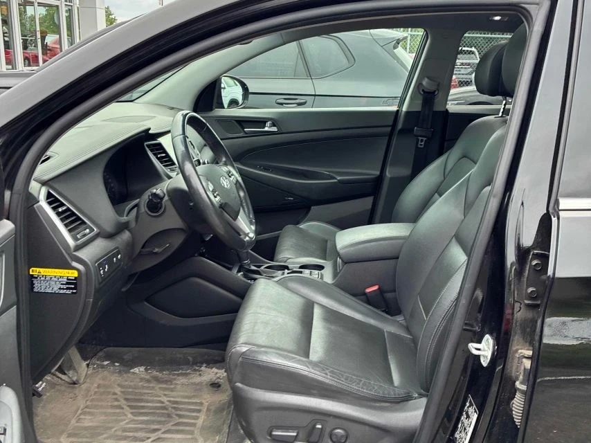 Hyundai Tucson Limited* Pano* Back cam* 2ключа* Keyless* Подгрев*, снимка 8 - Автомобили и джипове - 55103148