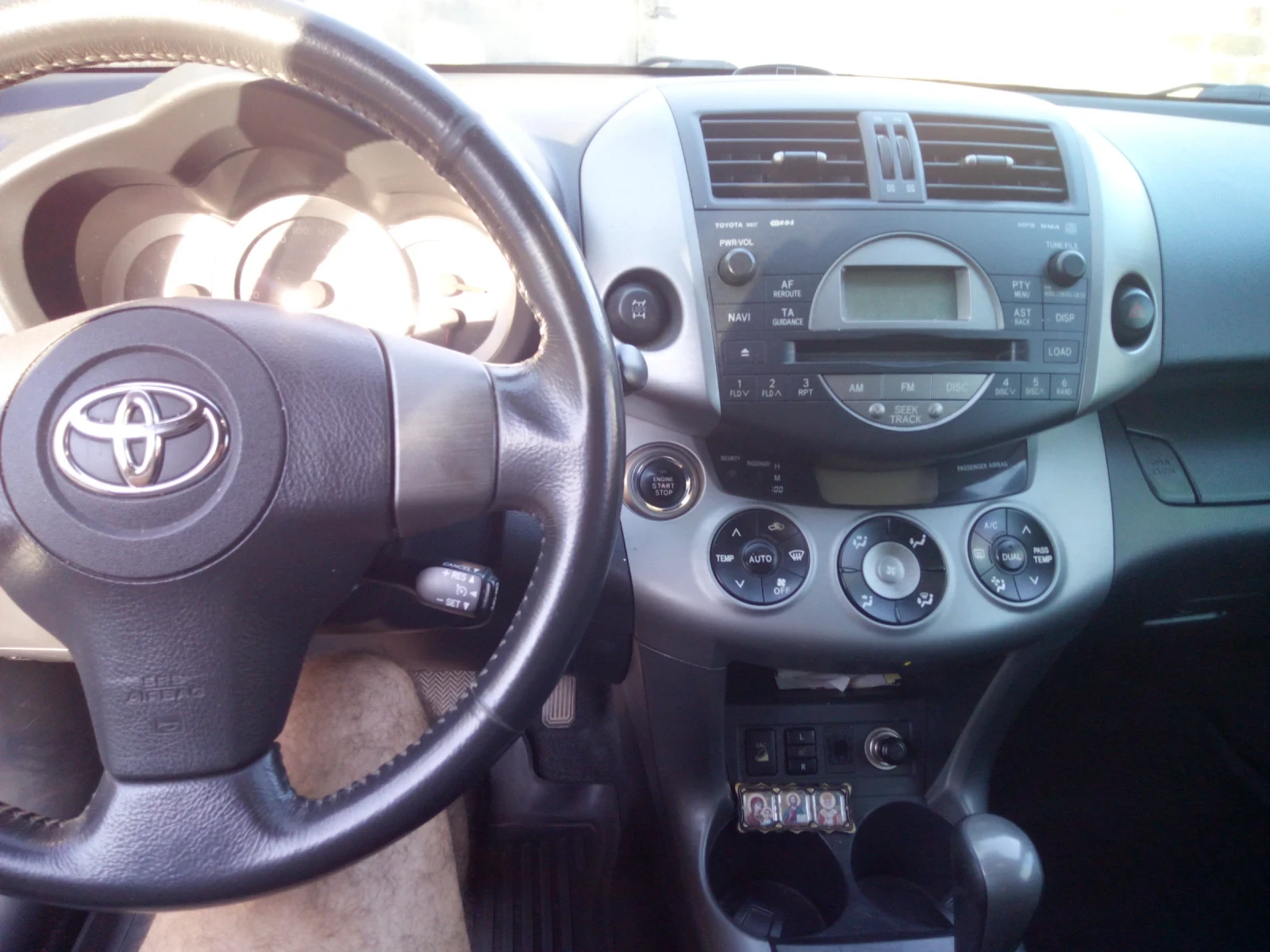 Toyota Rav4 Луксори, снимка 6 - Автомобили и джипове - 56022947