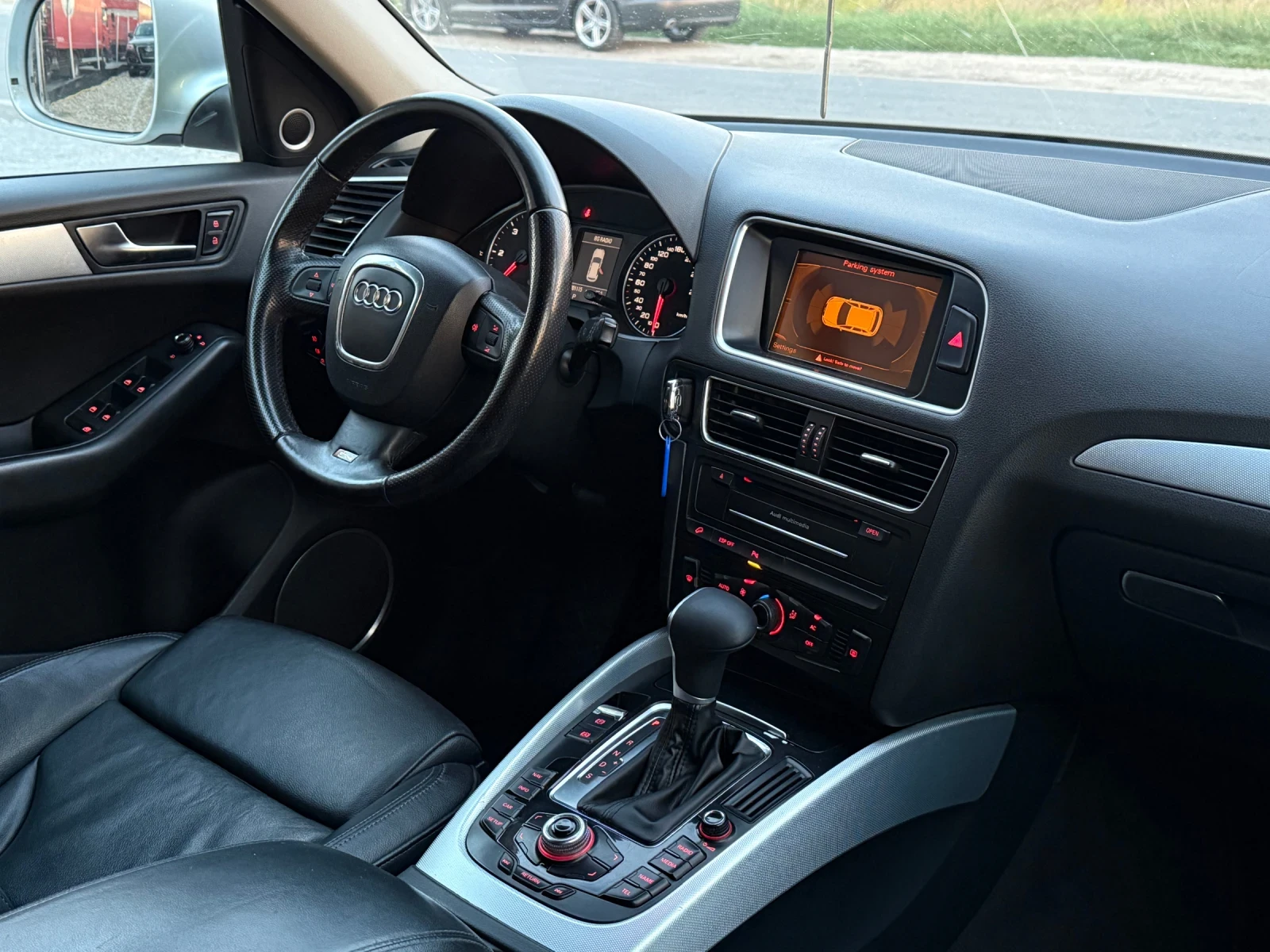 Audi Q5 2.0TDI LED S-LINE, снимка 11 - Автомобили и джипове - 56261259