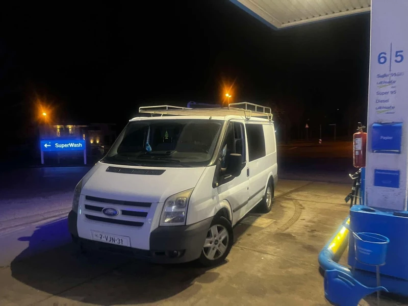 Ford Transit 2.2 turbo diesel 6 местен, снимка 16 - Бусове и автобуси - 48454920