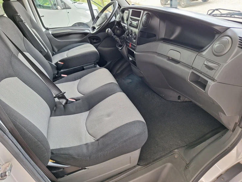 Iveco 35c15 3000 кб.5+ 1 места от Италия с Климатроник, снимка 14 - Бусове и автобуси - 51421720