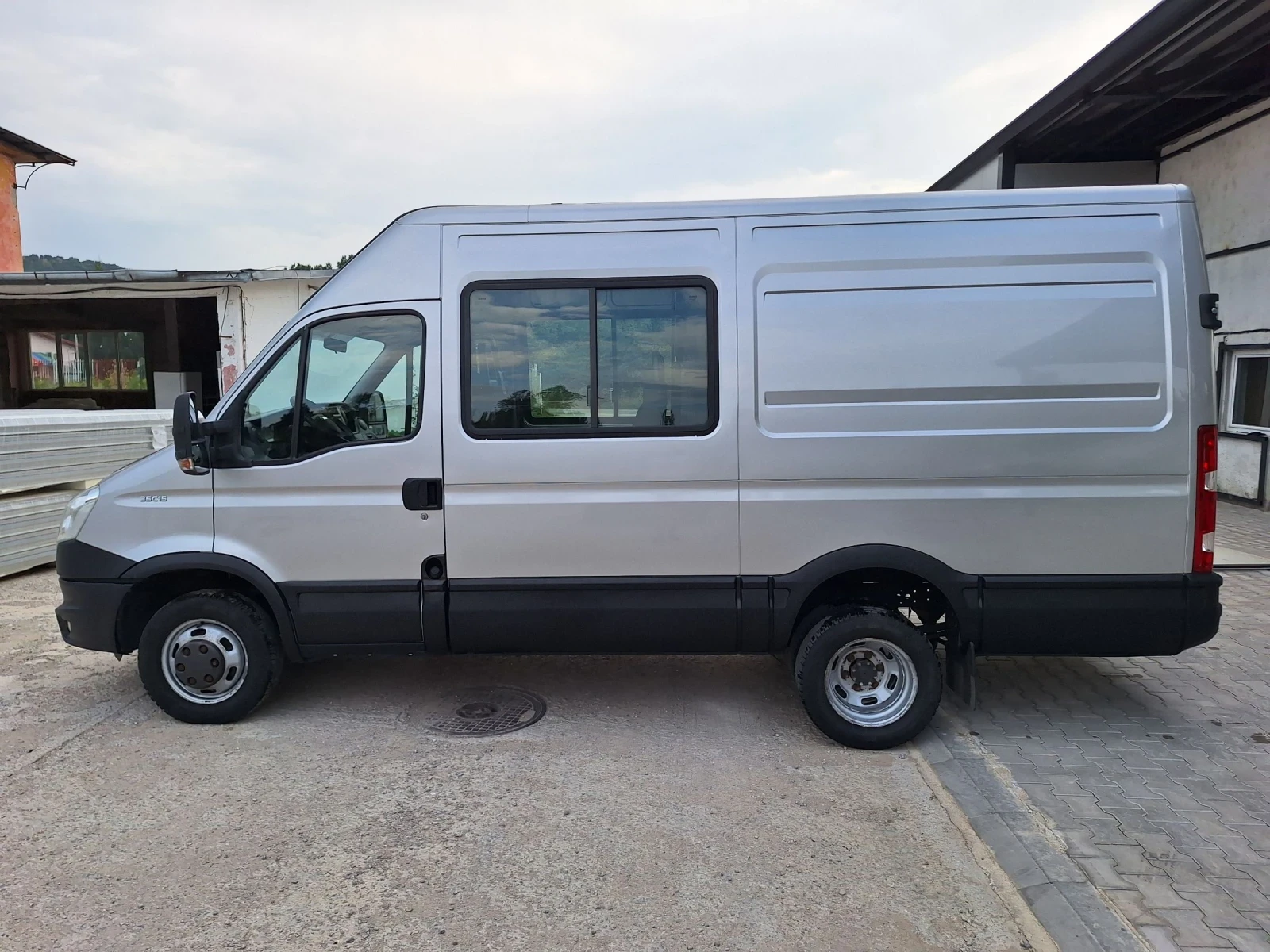 Iveco 35c15 3000 кб 6 места от Италия с Климатроник - изображение 3