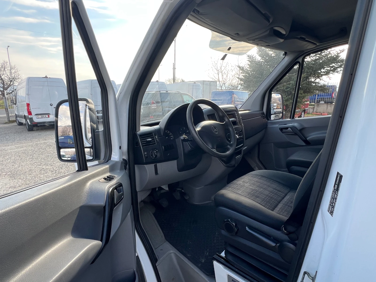 Mercedes-Benz Sprinter 313 CDI Клима , EURO5 , 2 странични врати, снимка 9 - Бусове и автобуси - 53442719