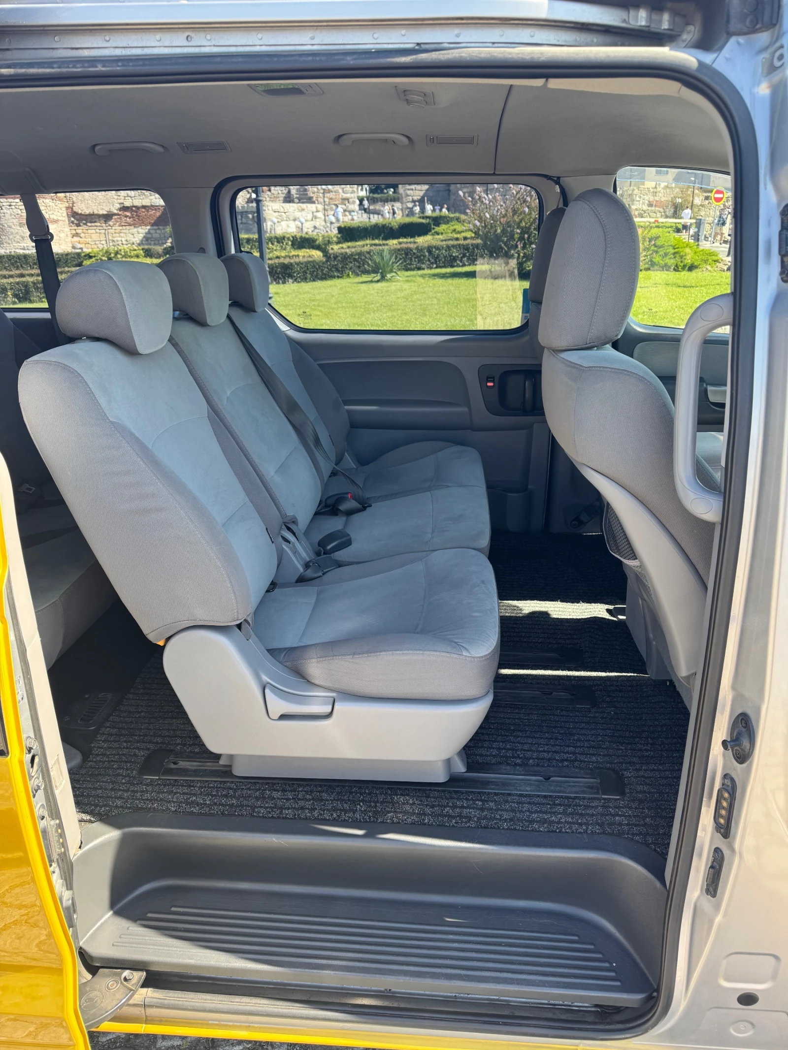 Hyundai Starex 2.5 CRDİ, снимка 7 - Бусове и автобуси - 55900991