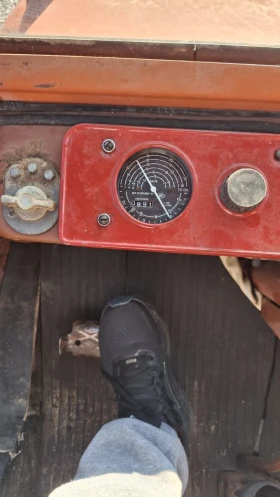 Трактор Владимировец T 25, снимка 7