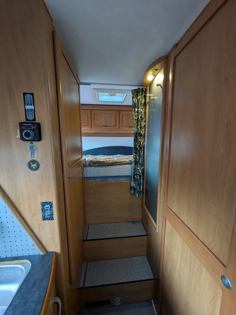 Кемпер HYMER / ERIBA B524, снимка 13 - Каравани и кемпери - 53497106
