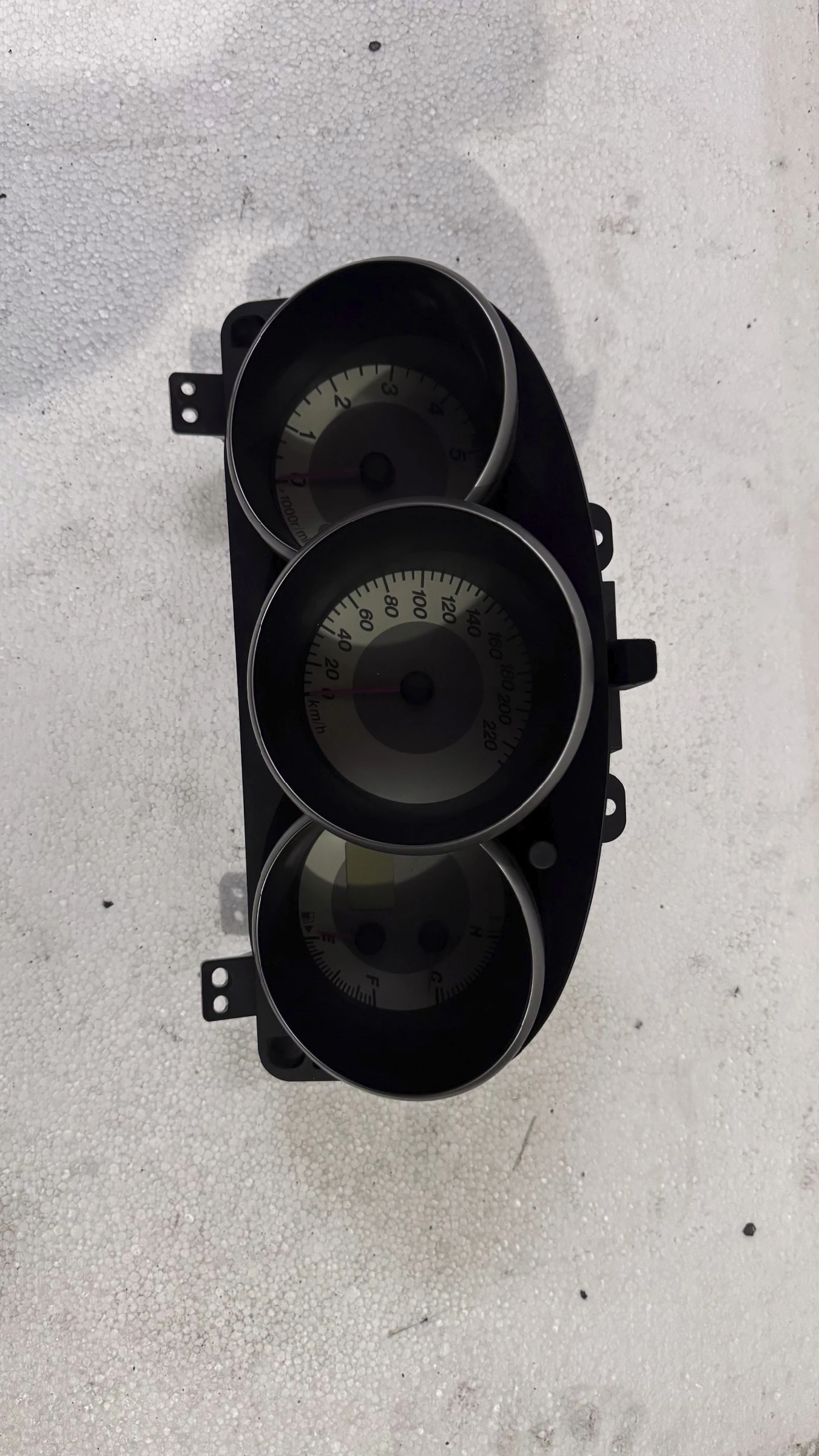   Mazda 3     | Mobile.bg   1