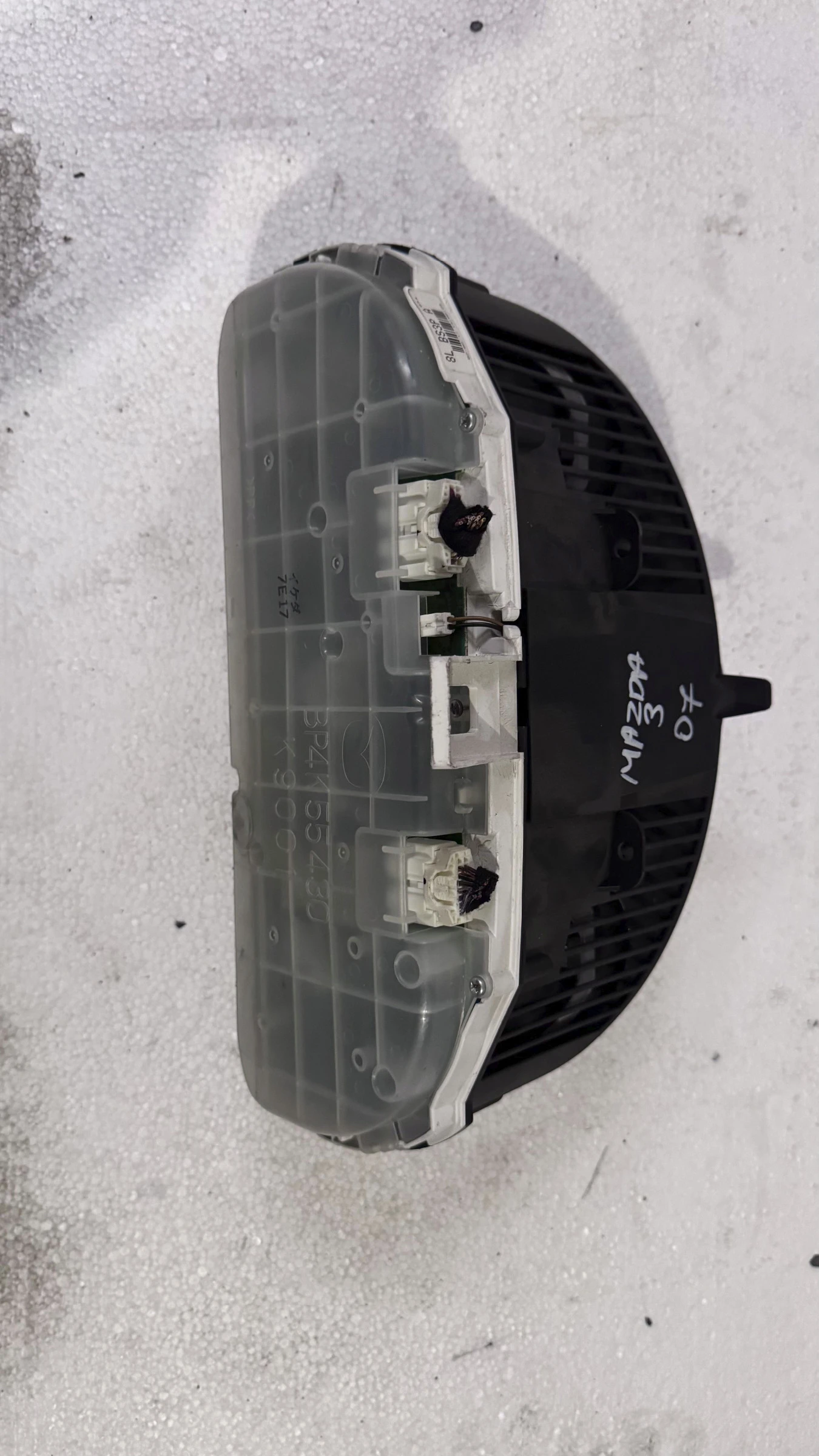   Mazda 3     | Mobile.bg   2