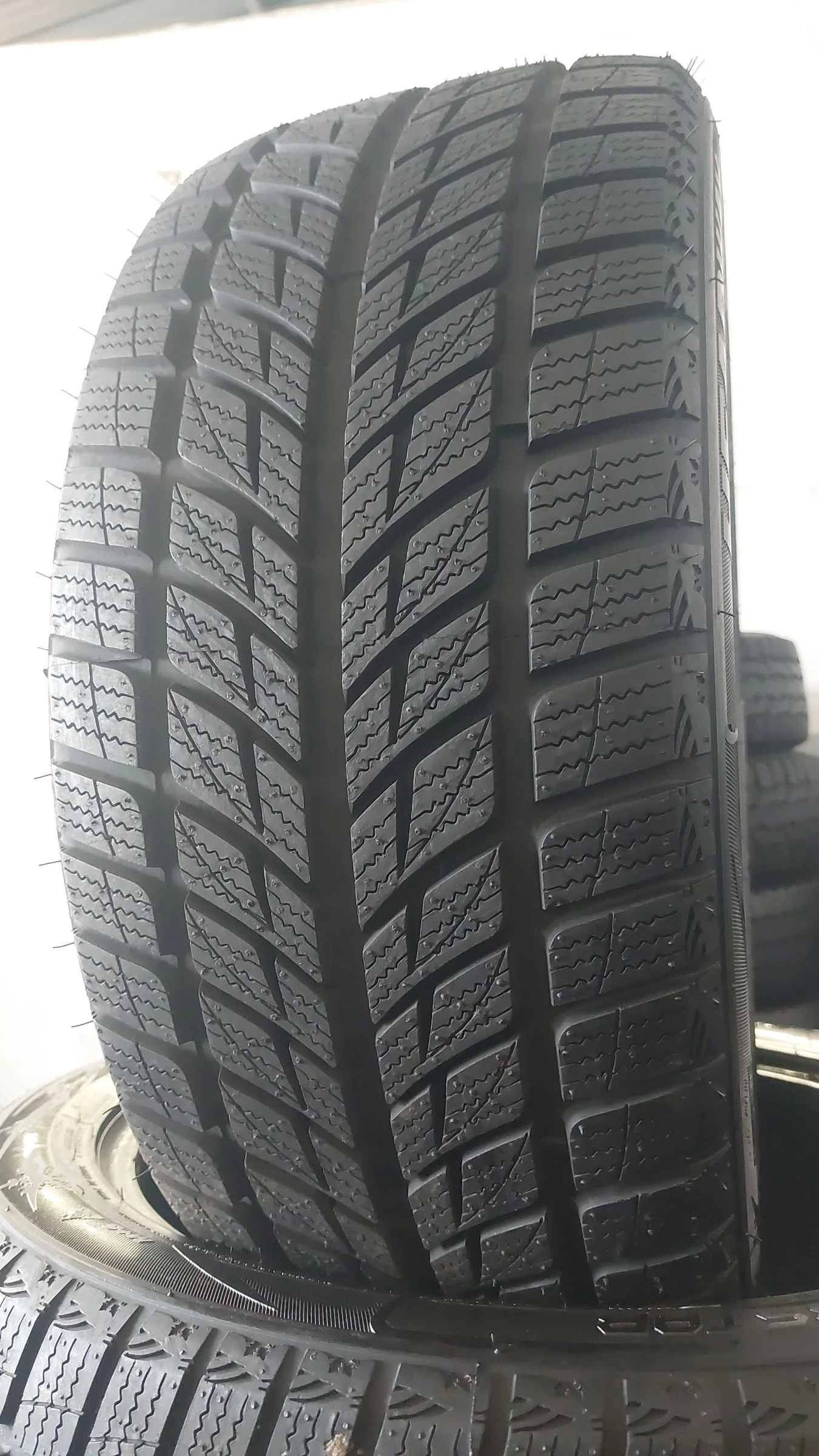 ���� 225/55R17 | Mobile.bg � ����������� 13