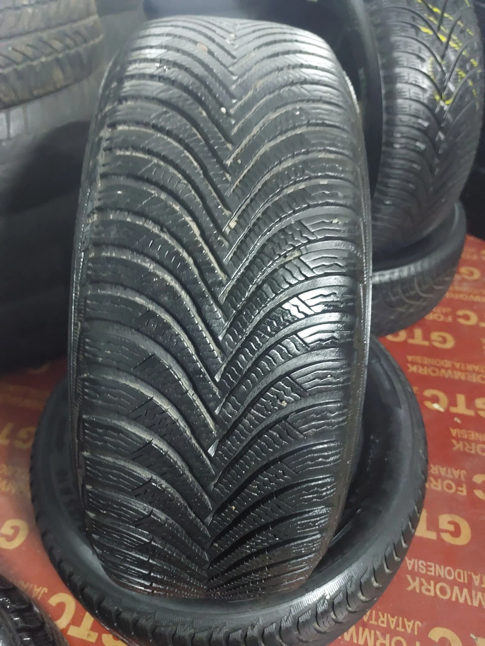 ���� 225/55R17 | Mobile.bg � ����������� 4