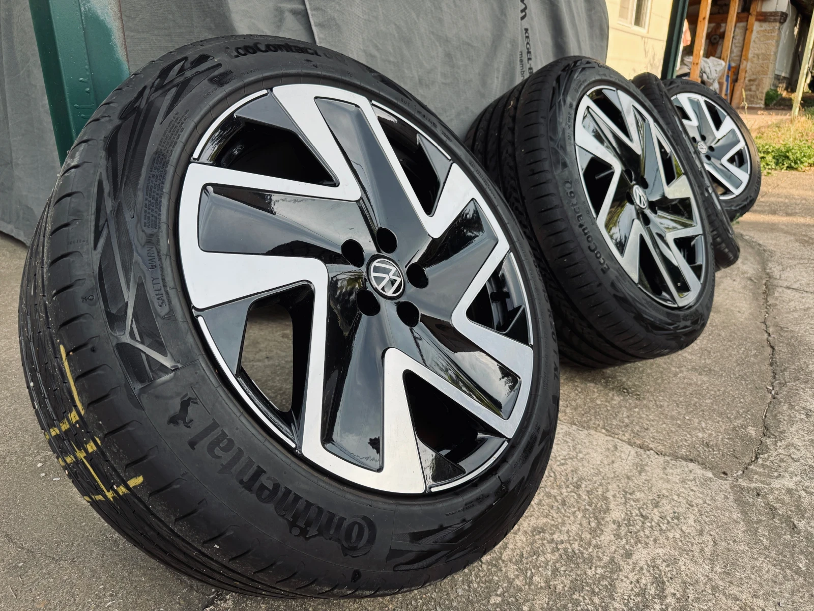���� � ������ 265/50R20 �� VW ID.Buzz | Mobile.bg � ����������� 1