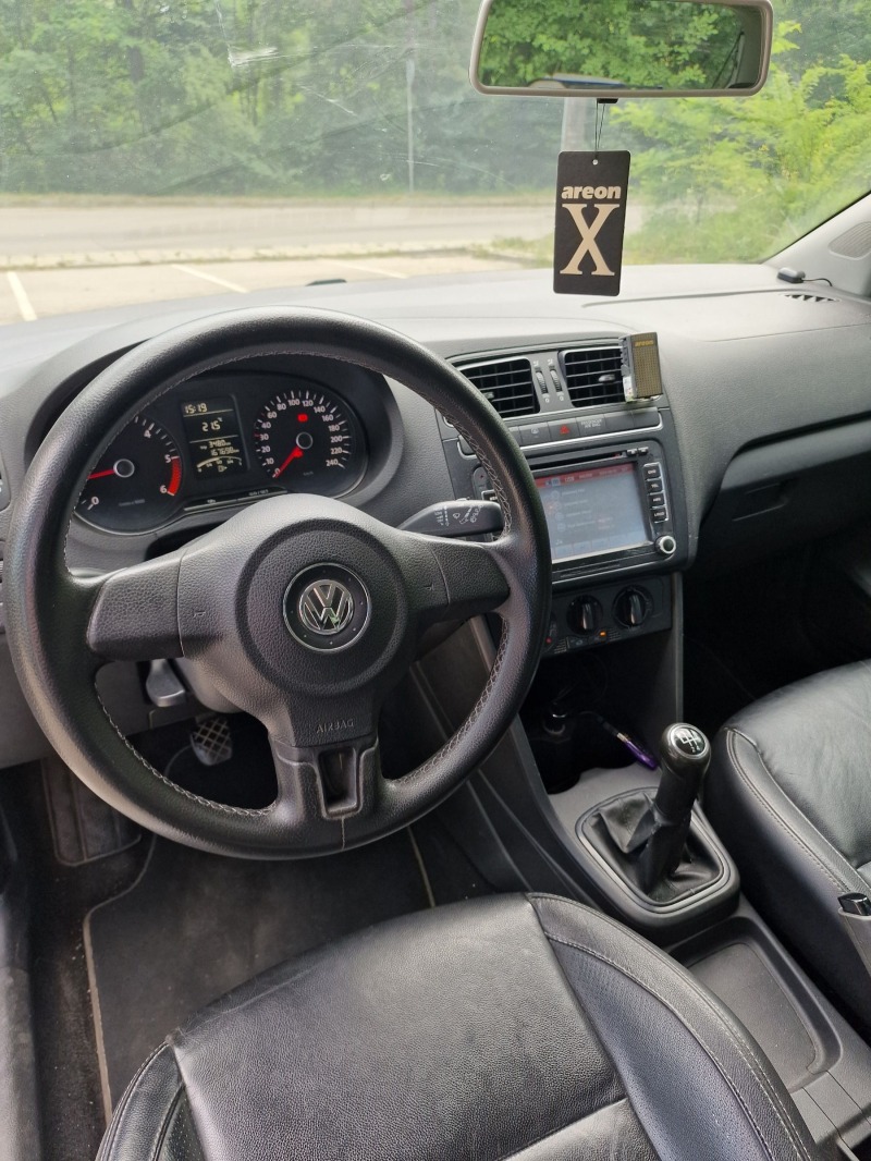 VW Polo, снимка 9 - Автомобили и джипове - 46009011