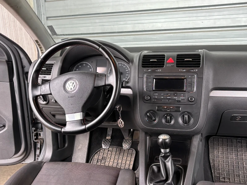 VW Golf 1.6 102kc. LPG, снимка 8 - Автомобили и джипове - 48196215