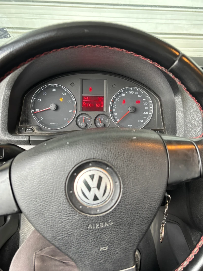 VW Golf 1.6 102kc. LPG, снимка 7 - Автомобили и джипове - 48196215