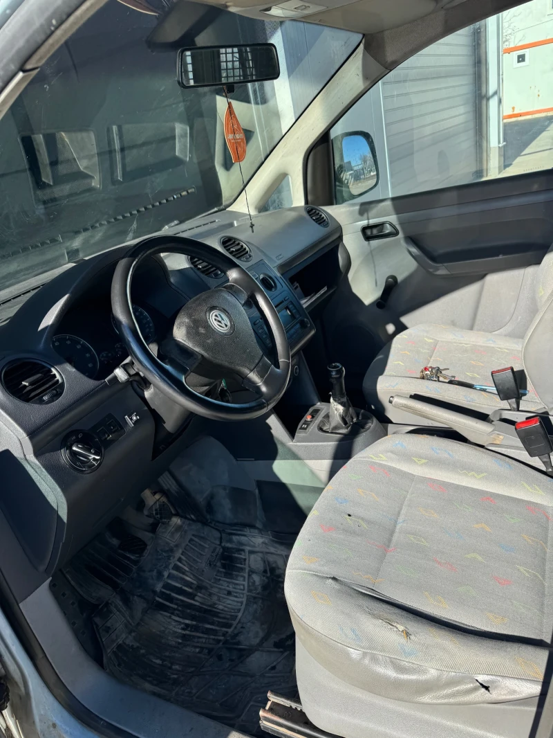 VW Caddy 2.0, снимка 6 - Автомобили и джипове - 49133644