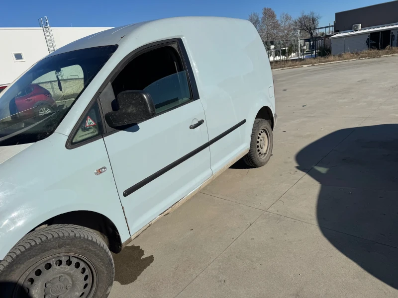 VW Caddy 2.0, снимка 5 - Автомобили и джипове - 49133644