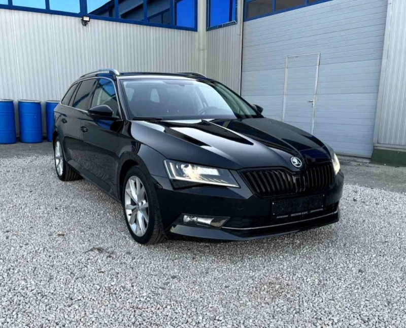 Skoda Superb 2.0 TDI 4x4, снимка 3 - Автомобили и джипове - 48759564