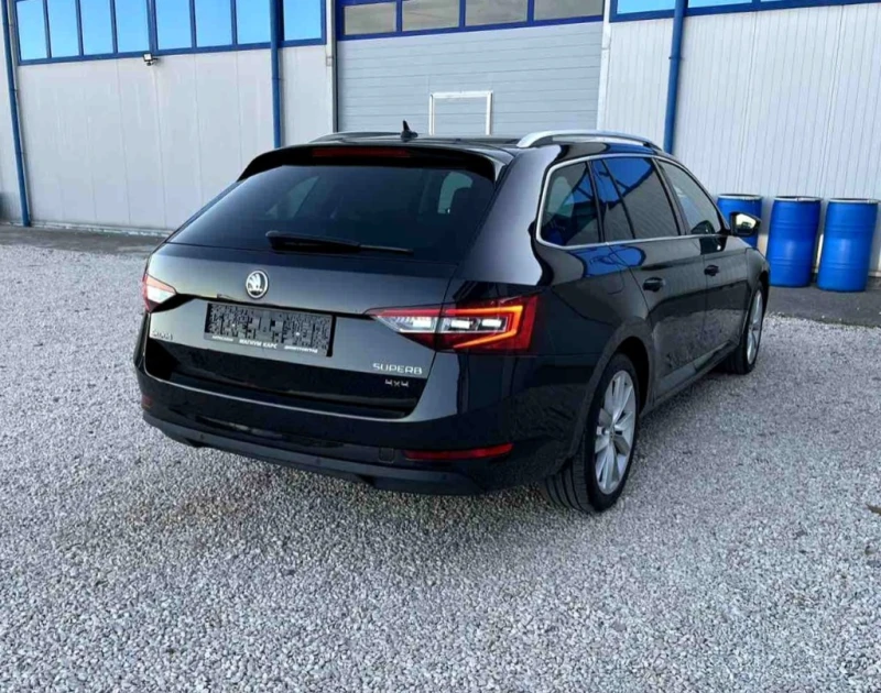 Skoda Superb 2.0 TDI 4x4, снимка 4 - Автомобили и джипове - 48759564