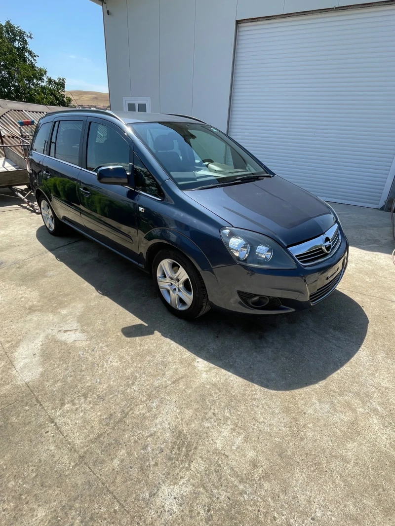 Opel Zafira, снимка 2 - Автомобили и джипове - 51800544