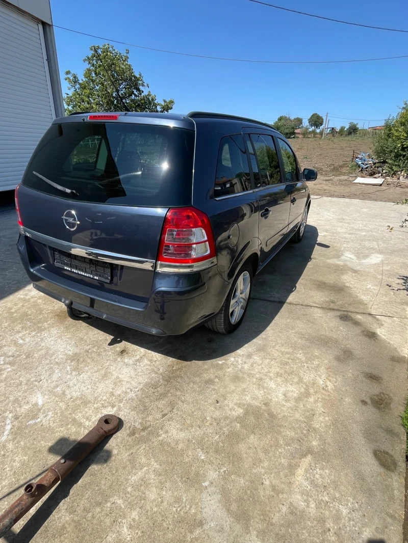 Opel Zafira, снимка 4 - Автомобили и джипове - 51800544