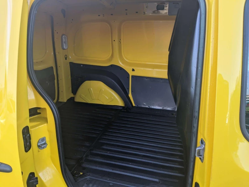 Renault Kangoo 1.5 TDCi, снимка 10 - Автомобили и джипове - 49472091