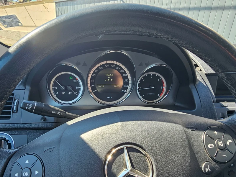 Mercedes-Benz C 200, снимка 5 - Автомобили и джипове - 49606248