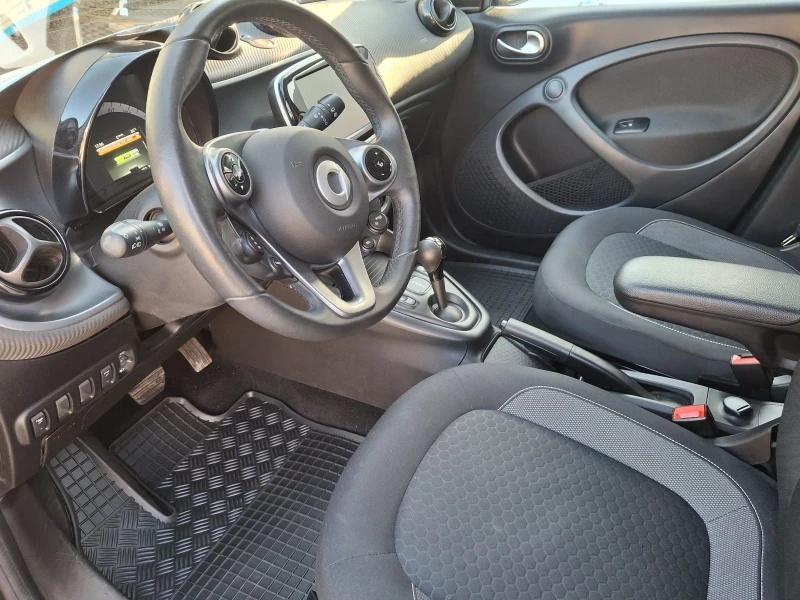 Smart Forfour EQ LED, снимка 16 - Автомобили и джипове - 50436351