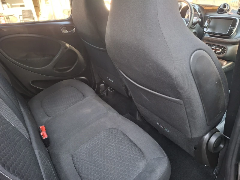 Smart Forfour EQ LED, снимка 17 - Автомобили и джипове - 50436351