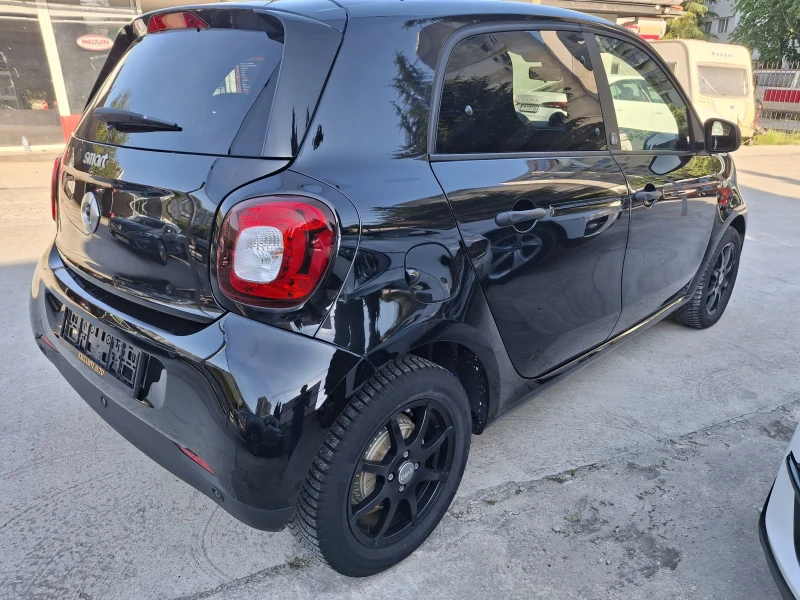 Smart Forfour EQ LED, снимка 12 - Автомобили и джипове - 50436351