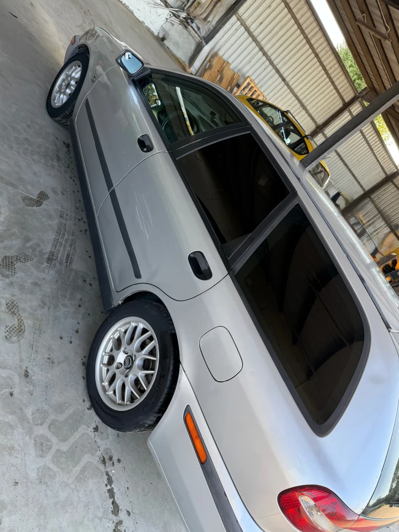 Volvo V40, снимка 7 - Автомобили и джипове - 52286864