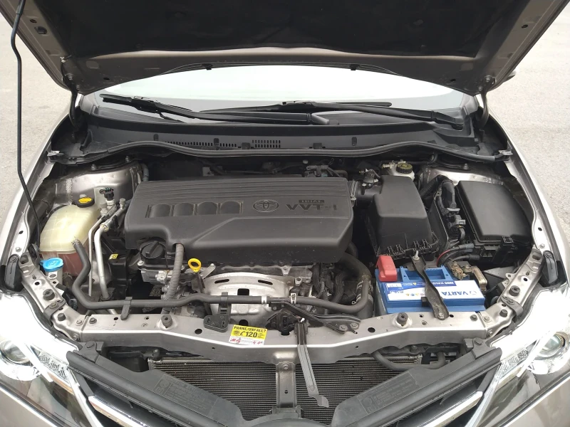 Toyota Auris, снимка 9 - Автомобили и джипове - 52417739