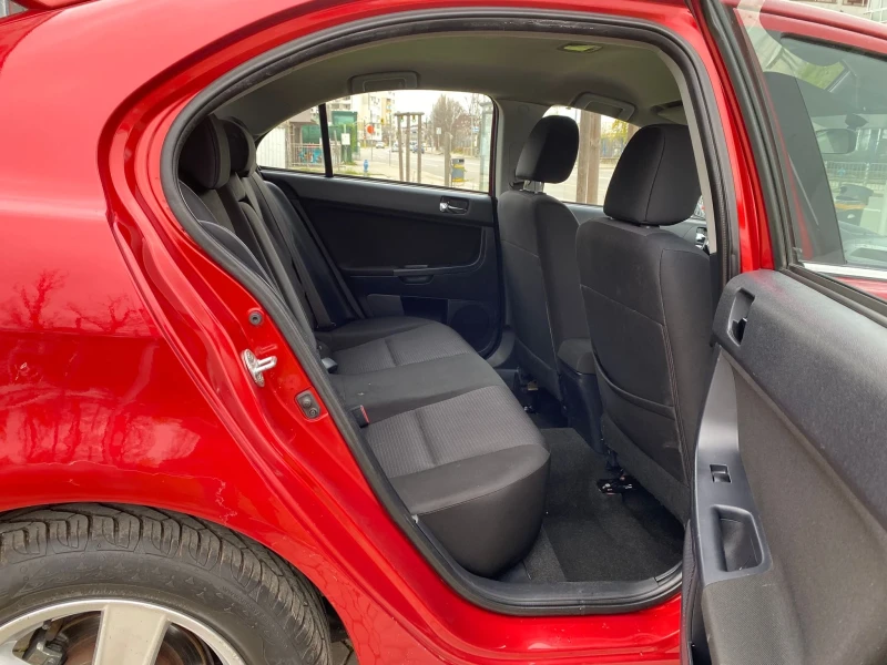 Mitsubishi Lancer 1.8i/РЕГИСТРИРАН, снимка 12 - Автомобили и джипове - 52705522
