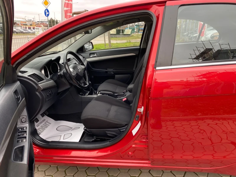 Mitsubishi Lancer 1.8i/РЕГИСТРИРАН, снимка 8 - Автомобили и джипове - 52705522