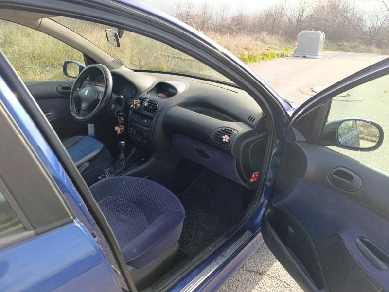 Peugeot 206 1.4HDI, снимка 8 - Автомобили и джипове - 52722458