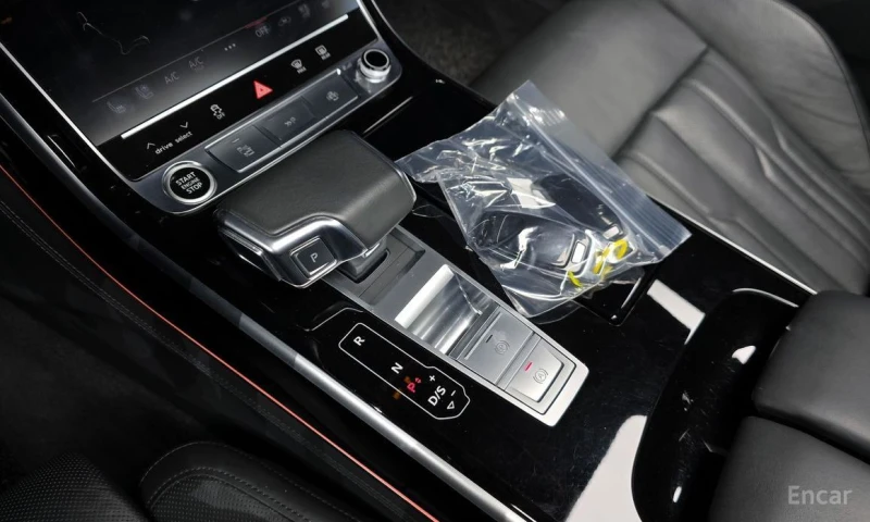 Audi A8, снимка 9 - Автомобили и джипове - 53273112