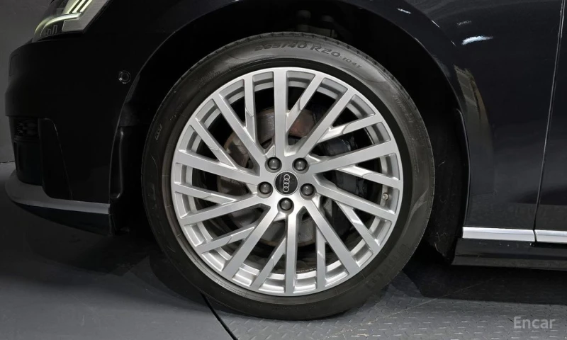 Audi A8, снимка 5 - Автомобили и джипове - 53273112