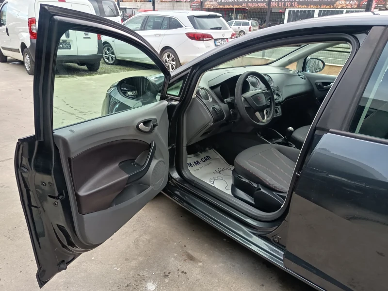 Seat Ibiza 1.2i, снимка 9 - Автомобили и джипове - 53446433