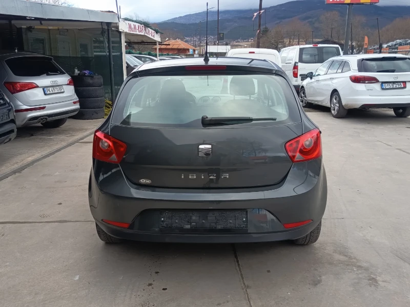 Seat Ibiza 1.2i, снимка 5 - Автомобили и джипове - 53446433