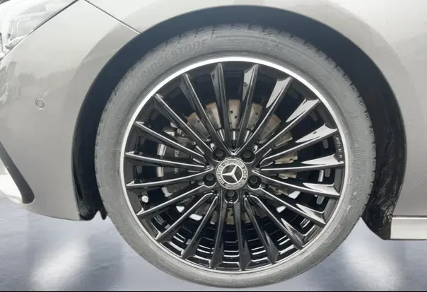 Mercedes-Benz CLA 220 d = AMG Line = Advanced Plus Гаранция - изображение 4