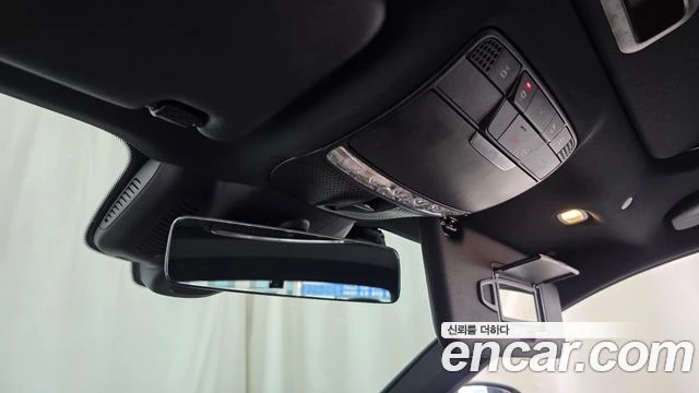 Mercedes-Benz E 300 e* 4MATIC* EXCLUSIVE* BURMESTER* ПОДГРЕВ* ОБДУХВАН, снимка 8 - Автомобили и джипове - 54878951