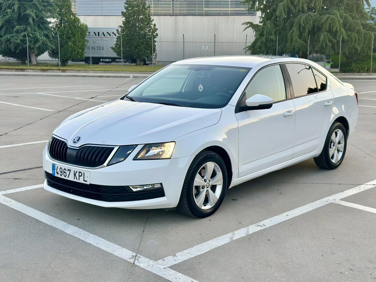 Skoda Octavia 2.0TDI DSG  BARTER LIZING!!! , снимка 1