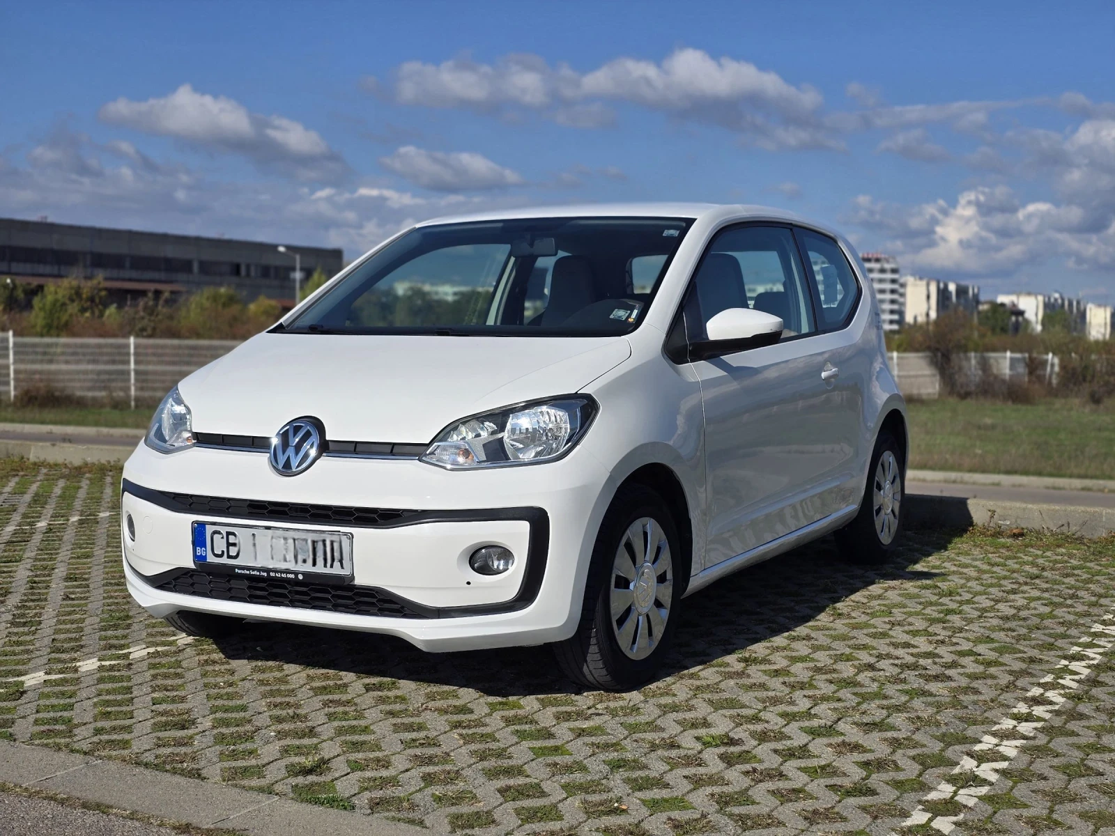 VW Up 1.0 - изображение 4