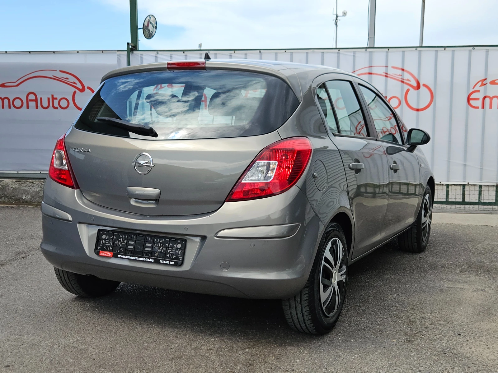 Opel Corsa 1.2i/GPL/86k.c/NAVI/БЛУТУТ/EURO 5B/ТОП - изображение 3