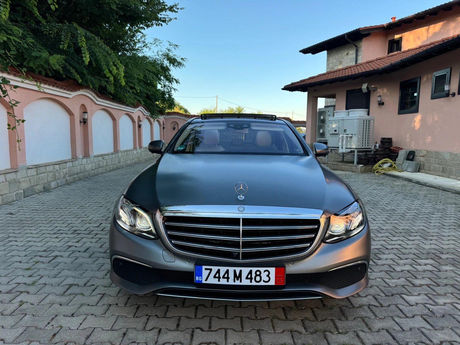 Mercedes-Benz E 220 cdi/MagnoGreyMatt/Обдухване/Memory/Pano/Keyless - изображение 2