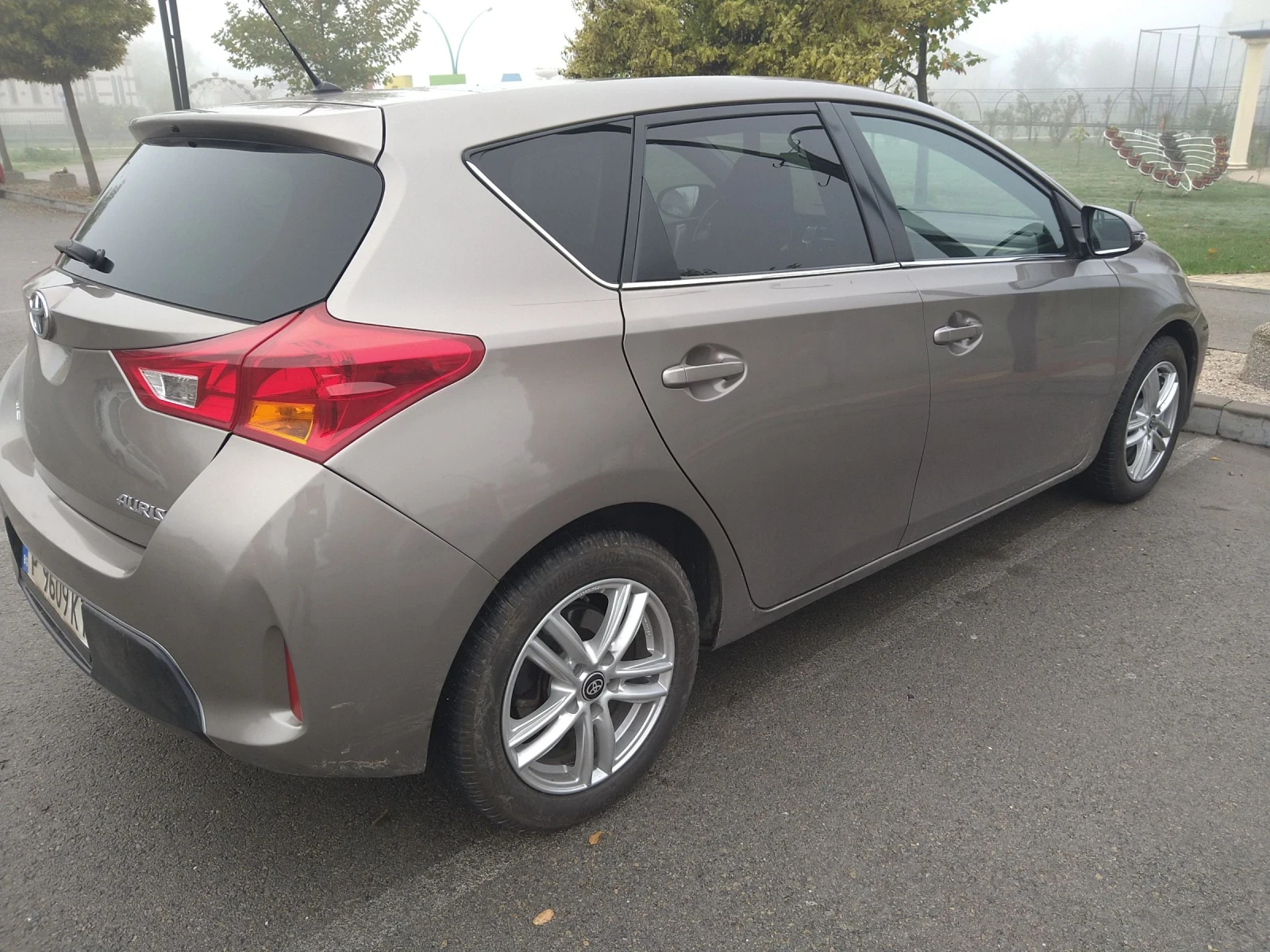 Toyota Auris  - изображение 3