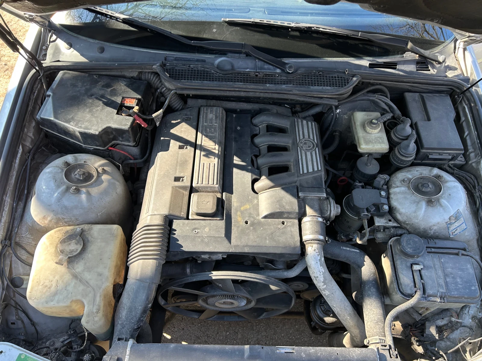 BMW 318 TDS, снимка 12 - Автомобили и джипове - 53801480