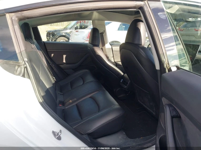 Tesla Model 3 Performance Dual Motor All-Wheel Drive, снимка 8 - Автомобили и джипове - 53819134