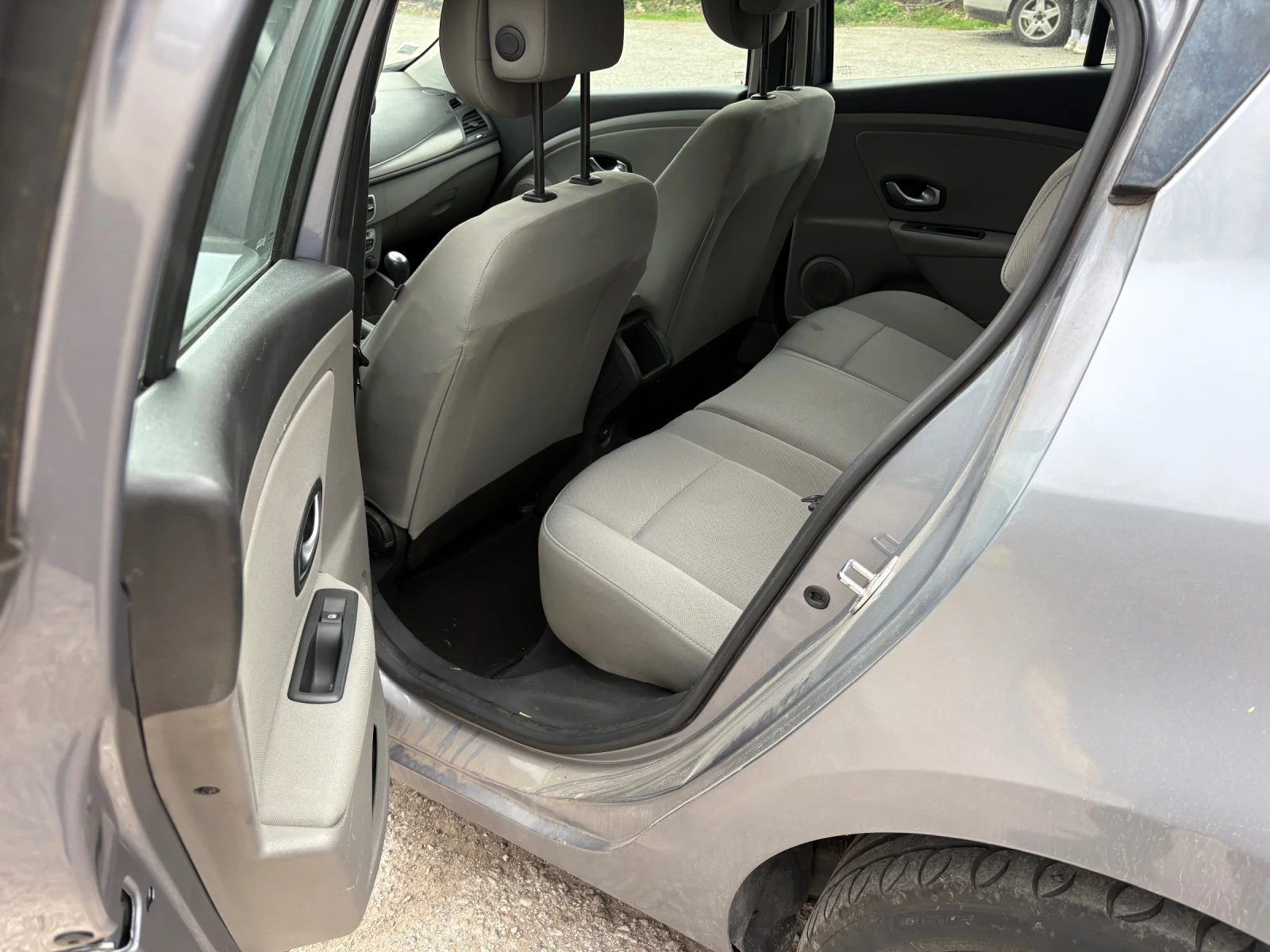 Renault Megane, снимка 4 - Автомобили и джипове - 54190278